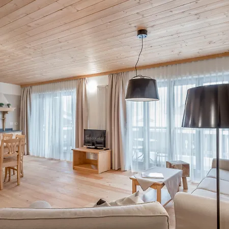 Lägenhetshotell Torri Di Seefeld 4*