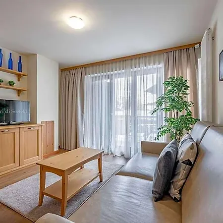 アパートホテル Torri Di Seefeld 3*